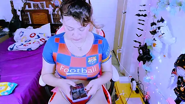 SofiaOlivares online show from 09/22/25, 05:26