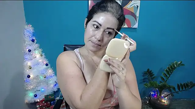 Snapshot of Sunny_rayz_ chatting on 01/06/26, 10:08 Sunny rayz online show from 01/06/26, 10:08