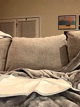 Snapshot of SweetHoneyBunz chatting on 11/24/25, 12:32 SweetHoneyBunz online show from 11/24/25, 12:32