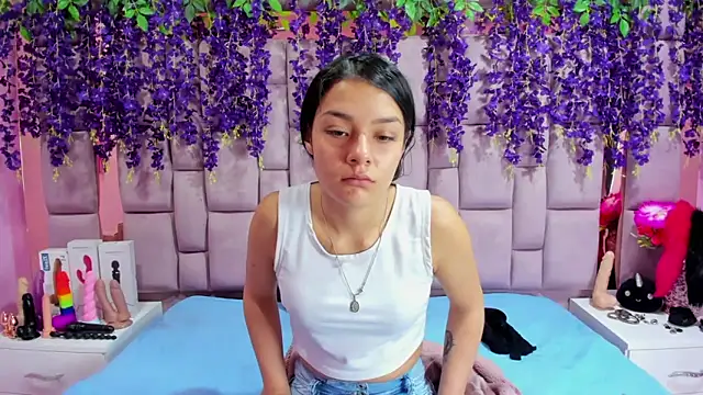 Snapshot of Bich_Anal_ chatting on 01/10/25, 01:09 Bich Anal online show from 01/10/25, 01:09
