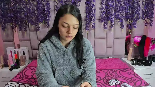 Snapshot of Bich_Anal_ chatting on 01/20/25, 11:56 Bich Anal online show from 01/20/25, 11:56