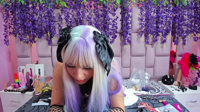 Snapshot of Bich_Anal_ chatting on 02/13/25, 06:05 Bich Anal online show from 02/13/25, 06:05