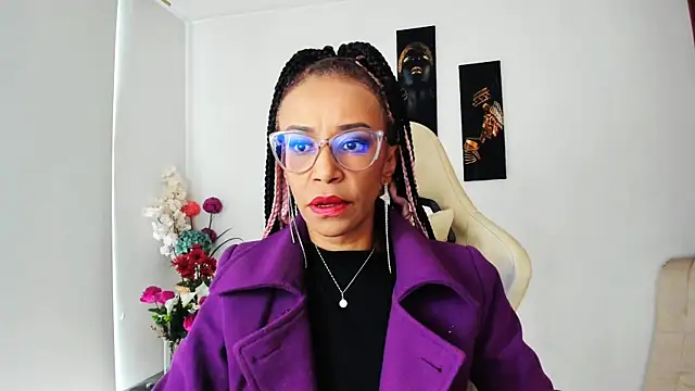 Snapshot of ScarlettMalbec chatting on 02/15/25, 08:33 ScarlettMalbec online show from 02/15/25, 08:33