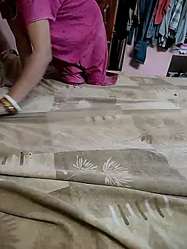 Snapshot of COUPLLE_VILLAGE chatting on 10/18/25, 02:14 COUPLLE VILLAGE online show from 10/18/25, 02:14