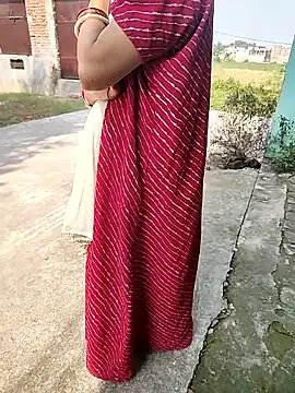 COUPLLE VILLAGE online show from 11/08/25, 06:24