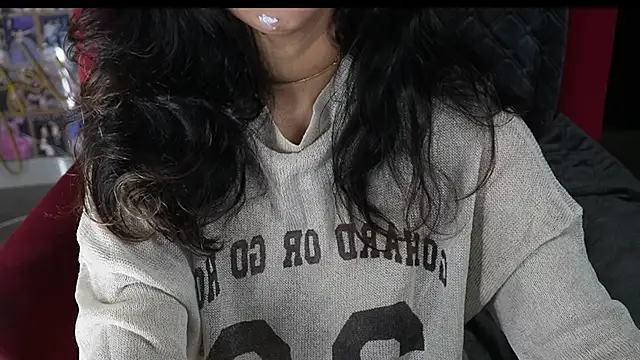 -AyeshaSinghania- online show from 12/19/24, 06:01