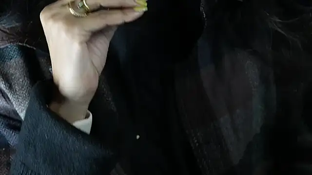 -AyeshaSinghania- online show from 12/27/24, 10:12