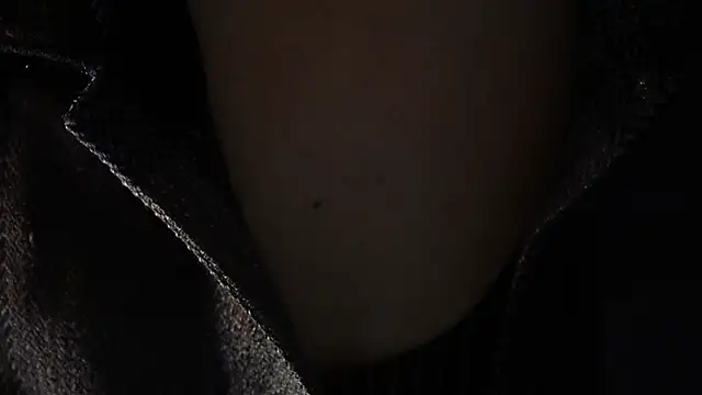 Snapshot of -AyeshaSinghania- chatting on 12/23/25, 09:40 -AyeshaSinghania- online show from 12/23/25, 09:40