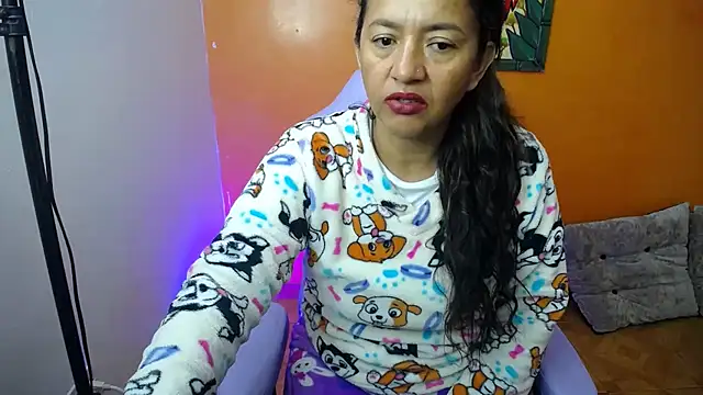 daleska ayala 1 online show from 01/04/25, 05:16