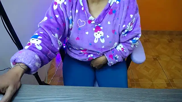 daleska ayala 1 online show from 01/13/25, 10:03