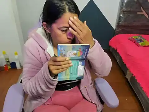 Snapshot of daleska_ayala_1 chatting on 09/22/25, 11:51 daleska ayala 1 online show from 09/22/25, 11:51