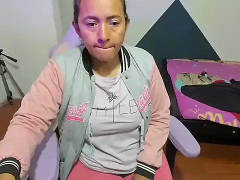 Snapshot of daleska_ayala_1 chatting on 10/28/25, 11:18 daleska ayala 1 online show from 10/28/25, 11:18