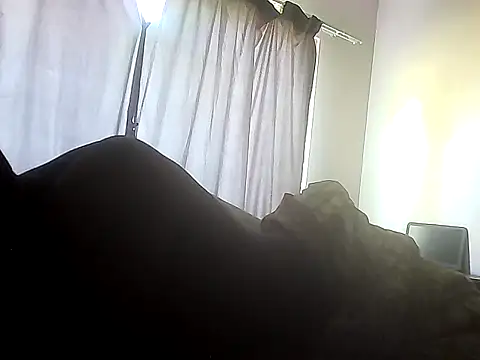 Snapshot of Yardie_bone chatting on 12/02/25, 05:46 Yardie bone online show from 12/02/25, 05:46