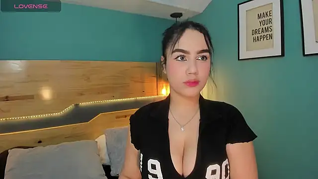 emily roberts1 online show from 01/28/25, 12:32