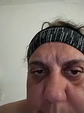 Snapshot of BustyBabyOfficial chatting on 09/17/25, 10:06 BustyBabyOfficial online show from 09/17/25, 10:06