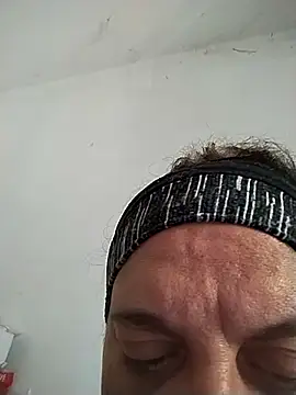 Snapshot of BustyBabyOfficial chatting on 09/20/25, 11:33 BustyBabyOfficial online show from 09/20/25, 11:33