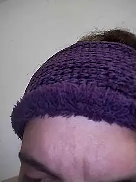 Snapshot of BustyBabyOfficial chatting on 10/13/25, 01:22 BustyBabyOfficial online show from 10/13/25, 01:22