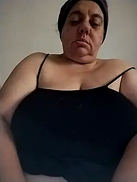 Snapshot of BustyBabyOfficial chatting on 11/02/25, 01:46 BustyBabyOfficial online show from 11/02/25, 01:46