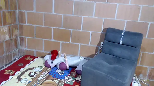 Snapshot of Styled_Four chatting on 10/29/25, 04:04 Styled Four online show from 10/29/25, 04:04