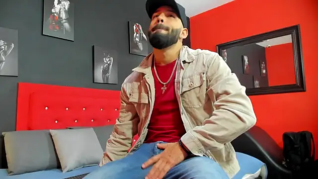 Thiagogomez online show from 09/18/25, 12:29