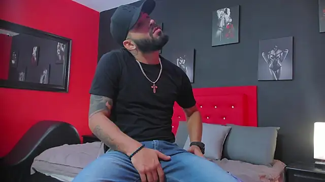 Thiagogomez online show from 09/29/25, 12:21