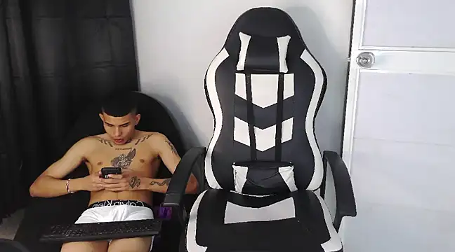 hot king20 online show from 02/07/25, 05:41