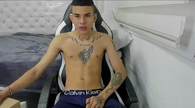 hot king20 online show from 02/17/25, 07:21