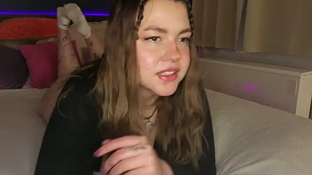 VictoriaLaFleur online show from 05/01/26, 08:13