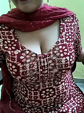 Snapshot of lovely_zara chatting on 12/25/24, 05:58 lovely zara online show from 12/25/24, 05:58