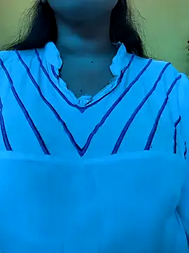 Snapshot of lovely_zara chatting on 02/03/25, 08:46 lovely zara online show from 02/03/25, 08:46