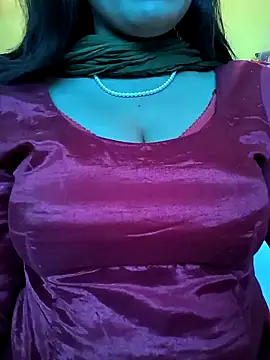 Snapshot of lovely_zara chatting on 02/16/25, 07:26 lovely zara online show from 02/16/25, 07:26