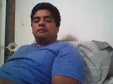 Snapshot of negritoo_xx chatting on 10/21/25, 09:43 negritoo xx online show from 10/21/25, 09:43