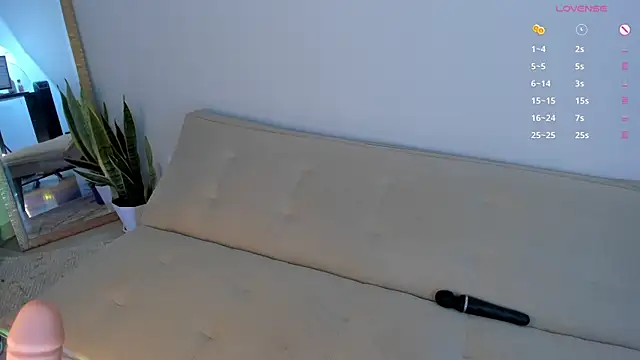 sweet pink  online show from 09/21/25, 10:50