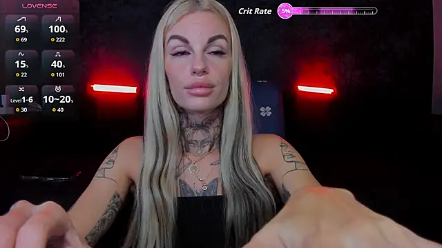 Snapshot of angel_devil_forever chatting on 10/13/25, 10:54 angel devil forever online show from 10/13/25, 10:54