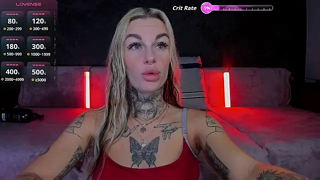 Snapshot of angel_devil_forever chatting on 11/02/25, 08:33 angel devil forever online show from 11/02/25, 08:33