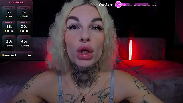 Snapshot of angel_devil_forever chatting on 11/04/25, 10:42 angel devil forever online show from 11/04/25, 10:42