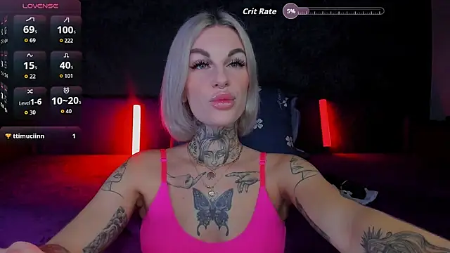 Snapshot of angel_devil_forever chatting on 11/08/25, 10:19 angel devil forever online show from 11/08/25, 10:19