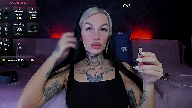 Snapshot of angel_devil_forever chatting on 11/29/25, 10:13 angel devil forever online show from 11/29/25, 10:13