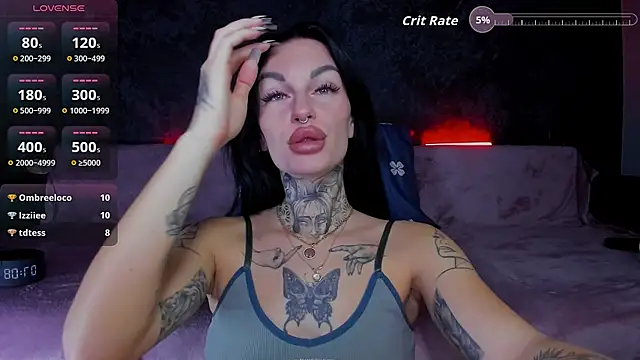 Snapshot of angel_devil_forever chatting on 12/03/25, 04:09 angel devil forever online show from 12/03/25, 04:09