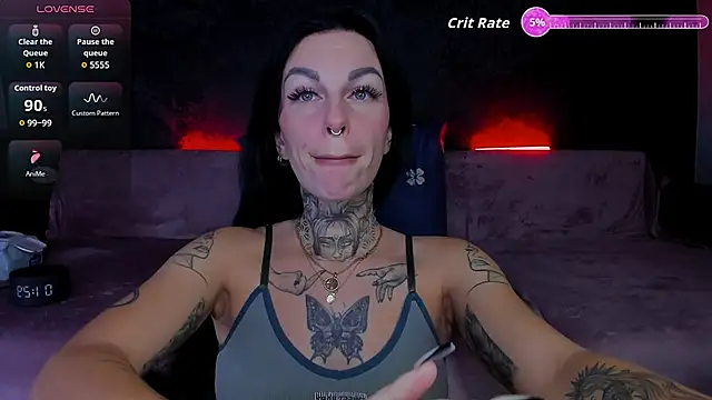 Snapshot of angel_devil_forever chatting on 12/03/25, 10:30 angel devil forever online show from 12/03/25, 10:30