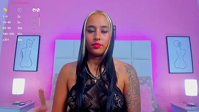 charlotte kisss online show from 06/30/26, 05:14