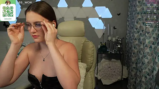 HarleyDeess online show from 02/04/25, 12:29