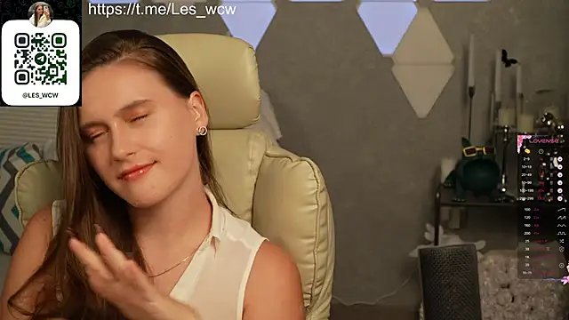 HarleyDeess online show from 10/28/25, 09:28