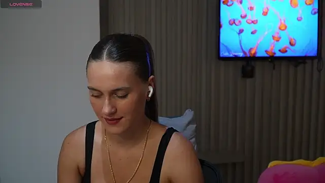 HarleyDeess online show from 06/25/26, 10:25