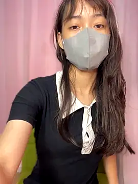 DA-EUN online show from 10/16/25, 02:23