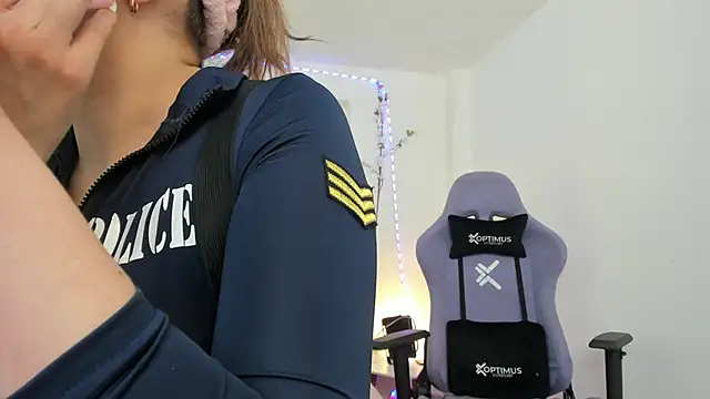 Snapshot of Samanta_roberts1 chatting on 10/31/25, 11:55 Samanta roberts1 online show from 10/31/25, 11:55