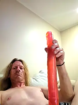 Travislovescum online show from 09/30/25, 07:35