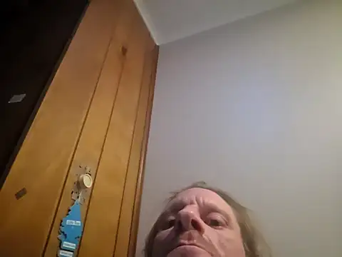 Travislovescum online show from 10/06/25, 10:23