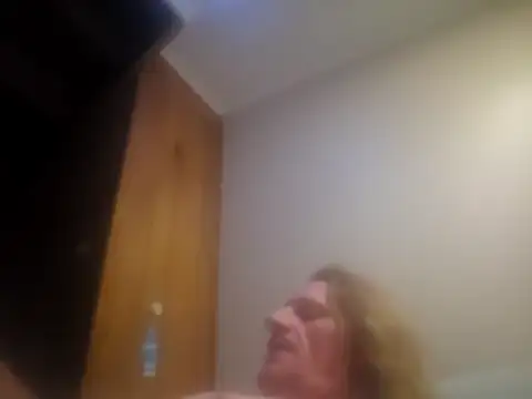 Travislovescum online show from 10/13/25, 09:53