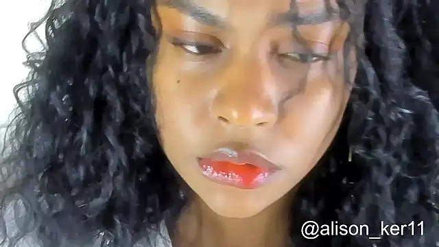 alison-ker3 online show from 10/04/25, 10:13